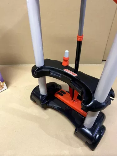 Casdon Carucior de curatat Henry din seria Little Helper INCOMPLET
