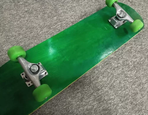 Small Foot 4095 Placa de skateboard Skateboard retro mare DEFECTAT