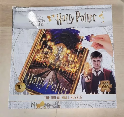 OUTLET Puzzle camera mare Hogwart Harry Potter 500 el. Mișcări câștigătoare AMBALAJ DETERMINAT