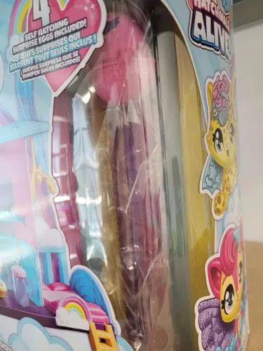 OUTLET Hatchimals Alive! Set surpriza de ingrijire pentru copii mici + figurina - produs incomplet