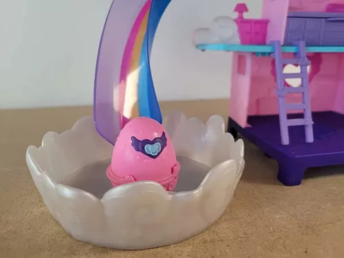 OUTLET Hatchimals Alive! Set surpriza de ingrijire pentru copii mici + figurina - produs incomplet