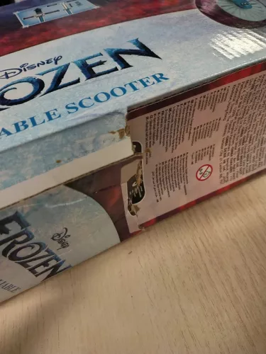 OUTLET Trotineta pliabila Frozen Disney cu doua roti cu ghidon reglabil Frozen AMBALAJ DEFECTAT