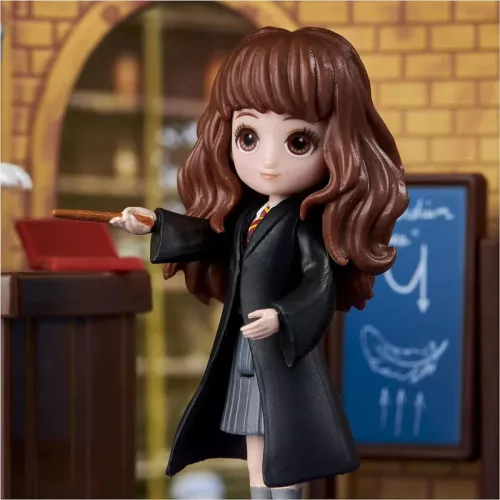 OUTLET Harry Potter Magical Minis set mic Hermione Granger farmece clasa + accesorii 5+ - produs defect