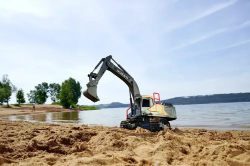 OUTLET Excavator cu telecomandă Volvo Construction Lumină și sunet - mărfuri returnate