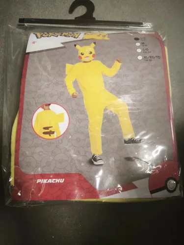 OUTLET Costum carnaval Pokemon Pikachu costum galben Kigurumi 109-126 cm (4-6 ani) DEFECT