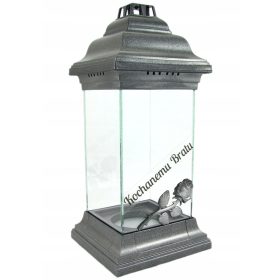    O lumânare pentru un frate, o capelă, un felinar pentru un frate iubit