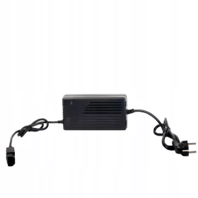 ÎNCĂRCĂTOR PENTRU BATERIE AGM 12V AC-020 12V 12A