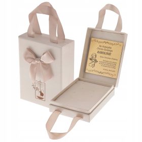    CUTIE DE CADOU DE BOTEZ CU FUNCĂ + GRAVURA CU PROPRIUL CADOU TEXT