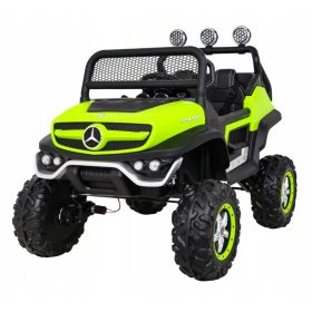  Masina verde Mercedes