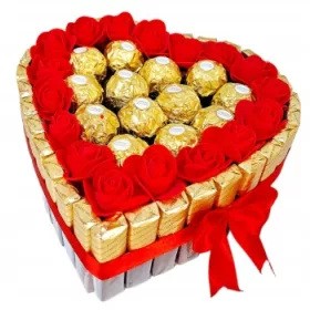    Set cutie cadou mare cu dulciuri Ferrero Merci, ziua de nastere, ziua onomastica, 20 cm