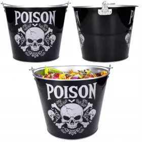    Găleată din metal negru otravitor cu CRANIU pentru băuturi pe masa de HALLOWEEN
