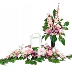 Stroik Funerar cu Lanternă Albă și Buchet de Flori