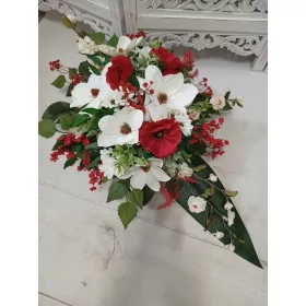   Aranjament Funerar cu Magnolii și Maci pentru Placă Tombală