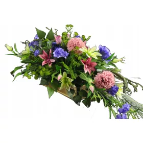 Compoziție Florală Elegantă pentru Monumente Funerare