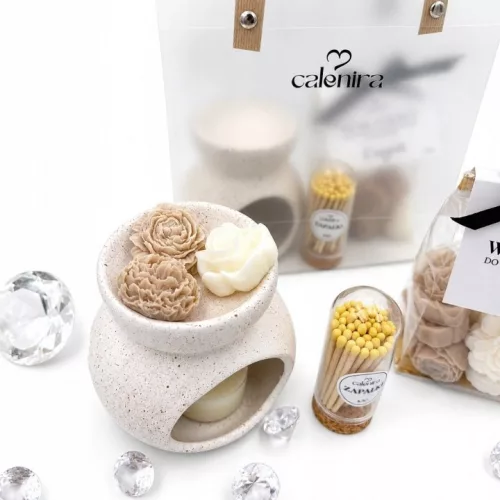 Set cadou cu lampa aromată și ceară de soia 75 g Kaszmir