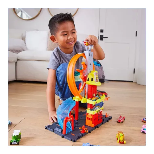 Set super buclă Hot Wheels City Firefighter + vehicul