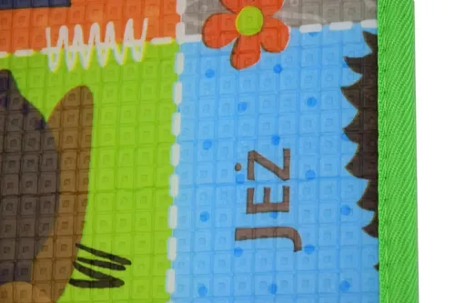 Tablă de învățare din spumă cu două fețe Humbi Tabla de șah 3 în 1 Numere din alfabet polonez Imagini contrastante Alb-negru 180 x 200 x 1 cm
